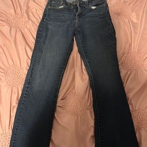 Modern boot cut jeans women only worn once or twice stretchy size 6